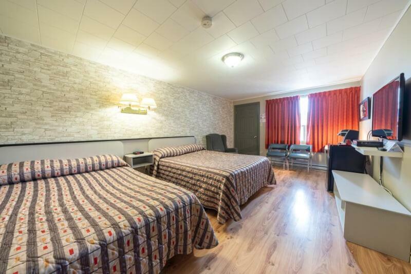 Motel Claude Degelis Εξωτερικό φωτογραφία