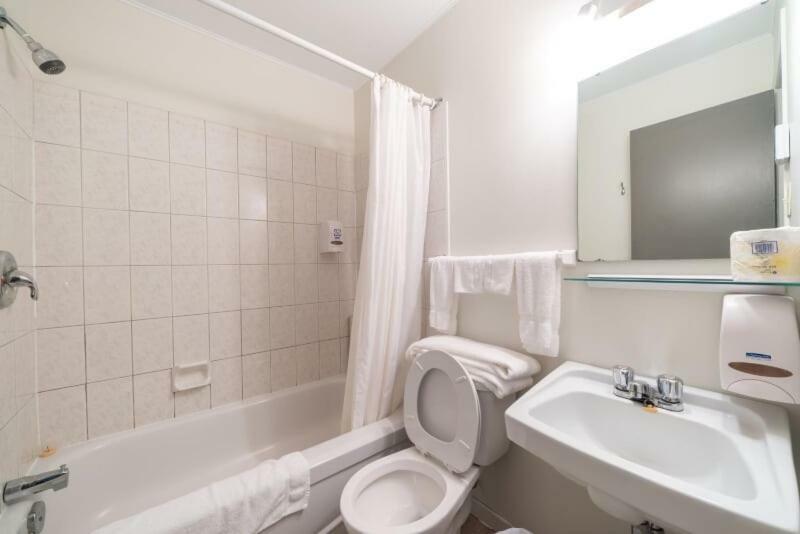 Motel Claude Degelis Εξωτερικό φωτογραφία