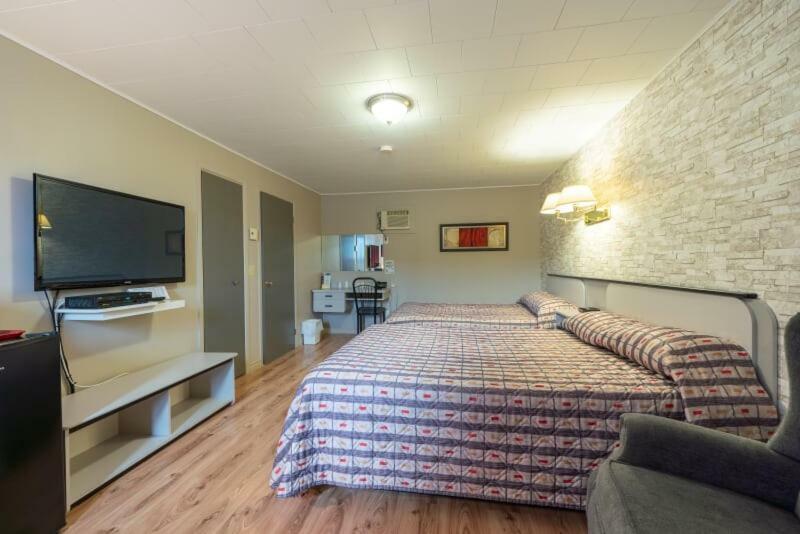 Motel Claude Degelis Εξωτερικό φωτογραφία